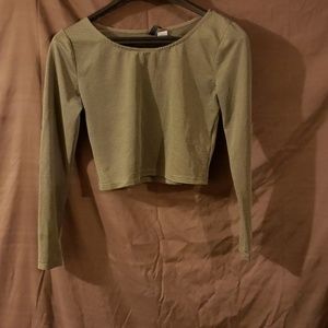 Ladies crop top with long sleeves